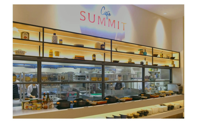 Summit Hotel Greenhills