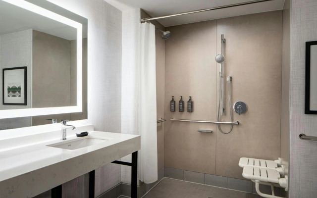 Sheraton Westport Chalet Hotel St. Louis