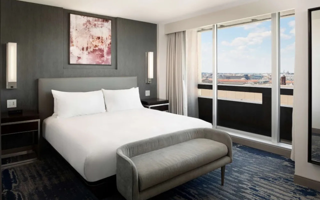 Отель Hilton Washington DC National Mall The Wharf