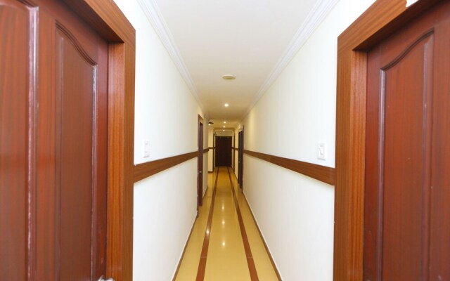 OYO 13230 Pearl Manor
