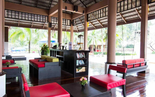 Palm Galleria Resort