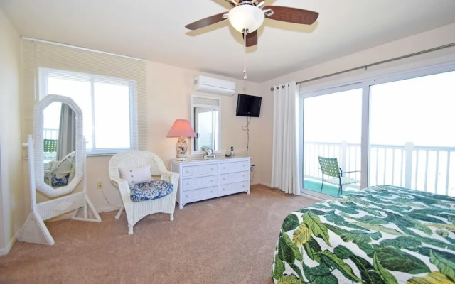 Ocean Club 4011 4 Bedroom Townhouse by RedAwning