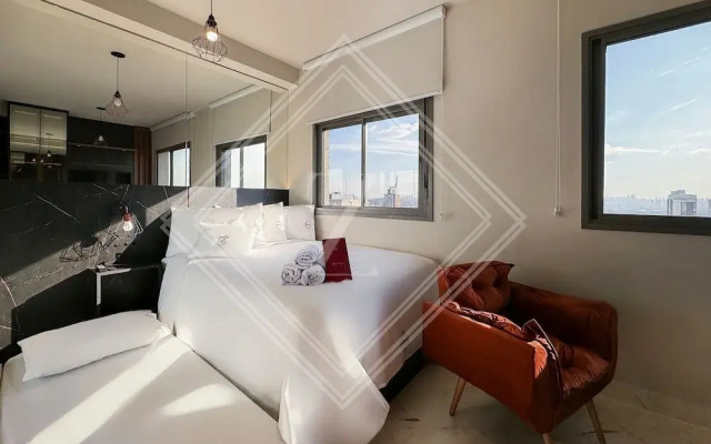 2402 Faria Lima
