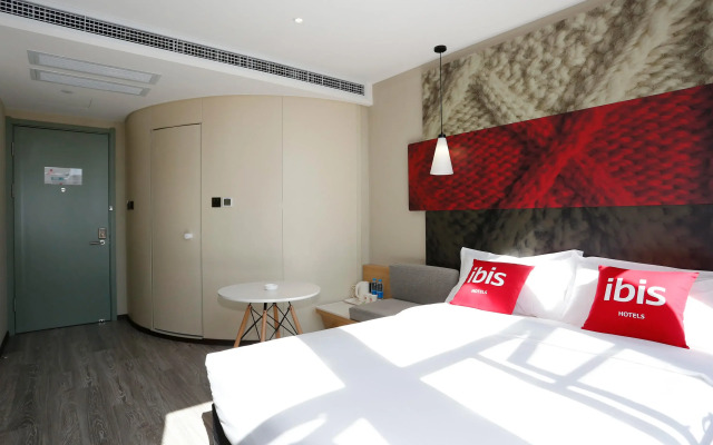 Ibis Kunming Beijing Rd