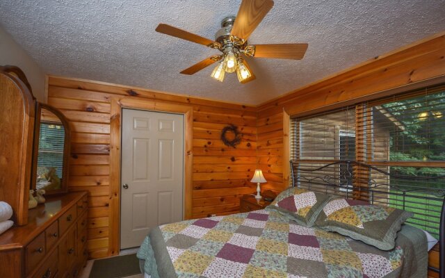 Lucky Bear Lodge 5 Bedroom House