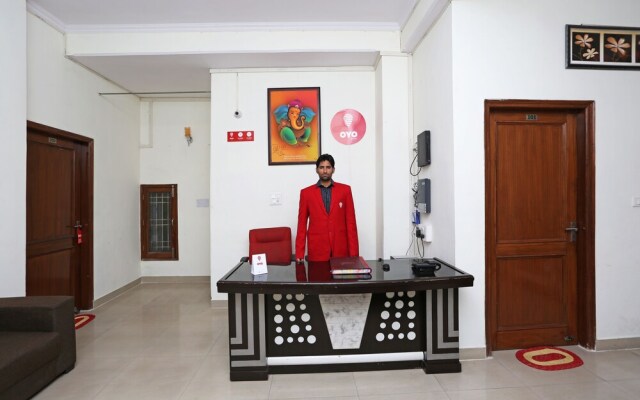 OYO 8910 Celeste Inn