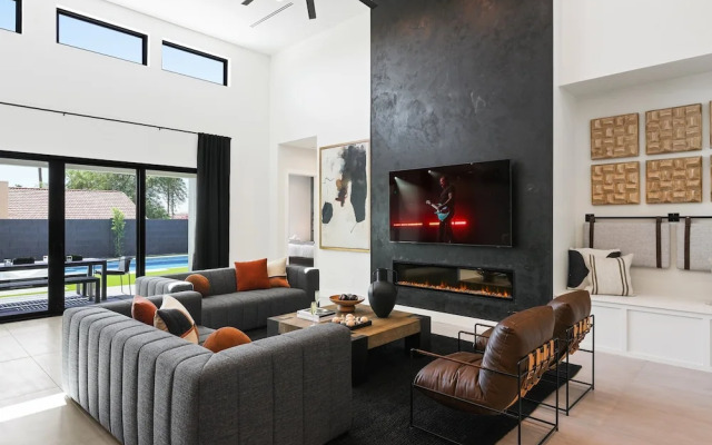 Ember-pool Heat Available-in North Scottsdale