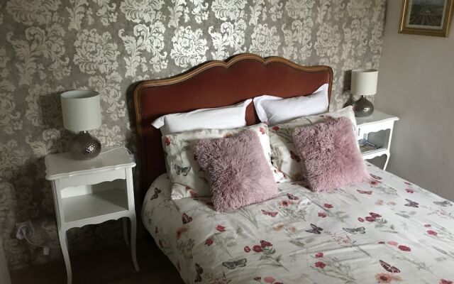 Wisteria House Bed & Breakfast