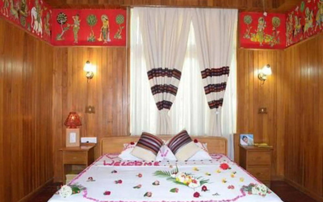 Kaday Aung Hotel