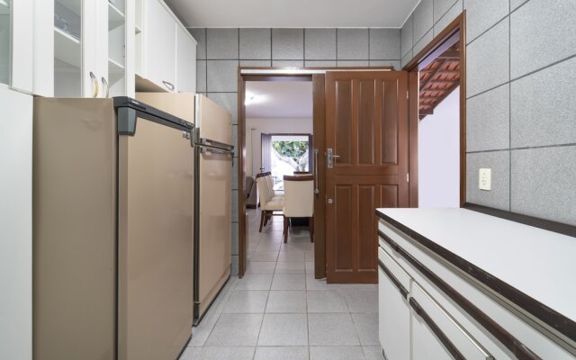 914 - Casa 3 dormitórios para 8 pessoas