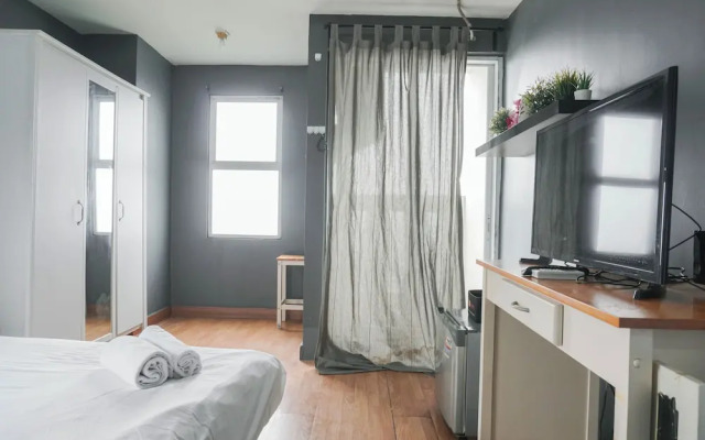 Nice And Warm Studio At Belmont Residence Puri Apartment