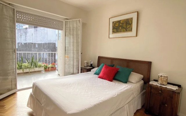 RentUp-Elegancia con balcón. Recoleta