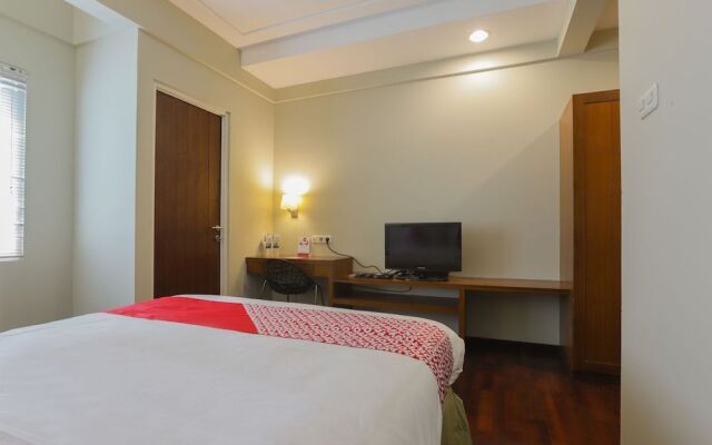 OYO 651 Casamora Cilandak Syariah