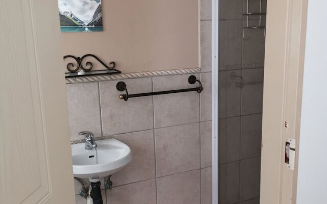 97 High Road Guest house