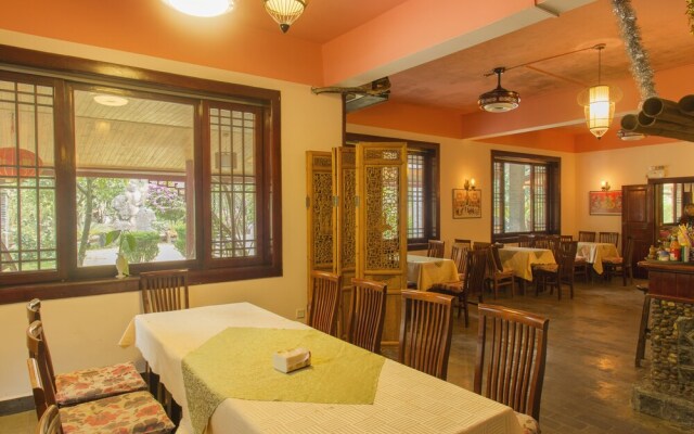 Snow Lion Riverside Resort