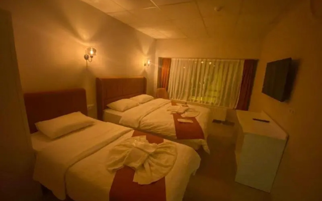 Kada Ka Y Bull Hotel