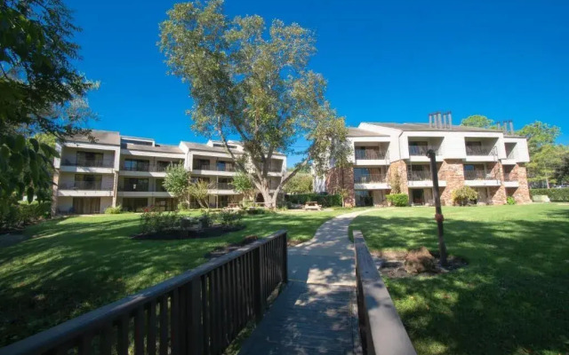 Sweetwater at Lake Conroe by VRI Resort