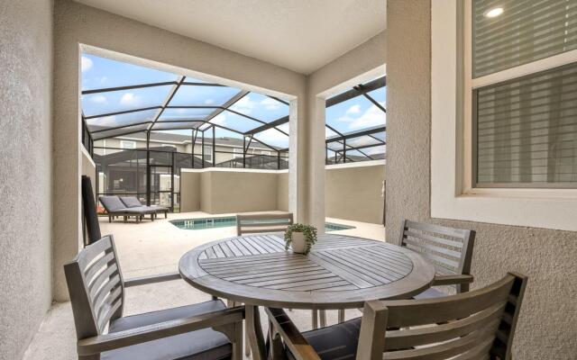 Luxury townhome with private pool near Disney