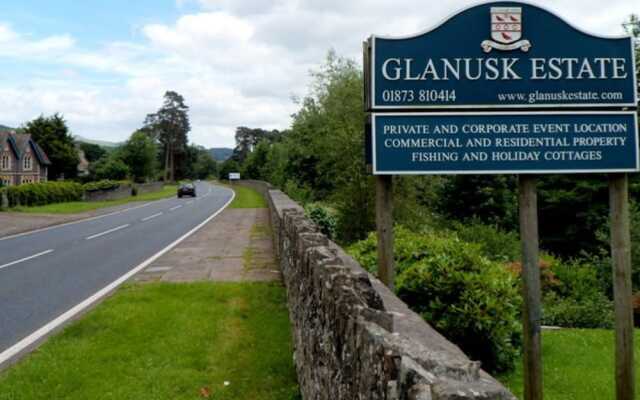 7 Bed Lodge With Mountain Views, Glanusk Estate