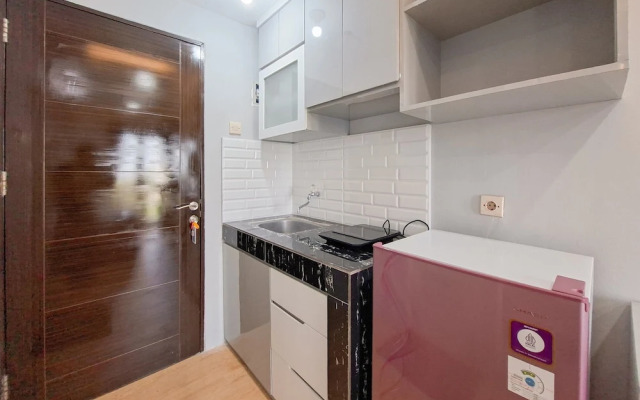 Modern Chic Studio At Sky View Apartment