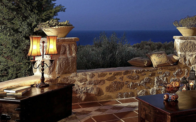 Bozonos Luxury Villa