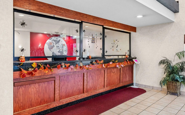 Ramada by Wyndham SeaTac Airport