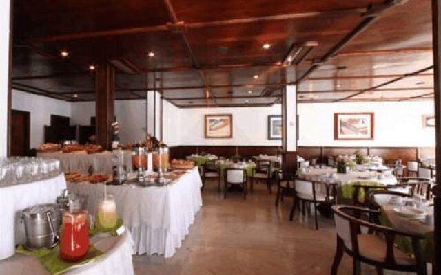Costa Verde Beach Hotel