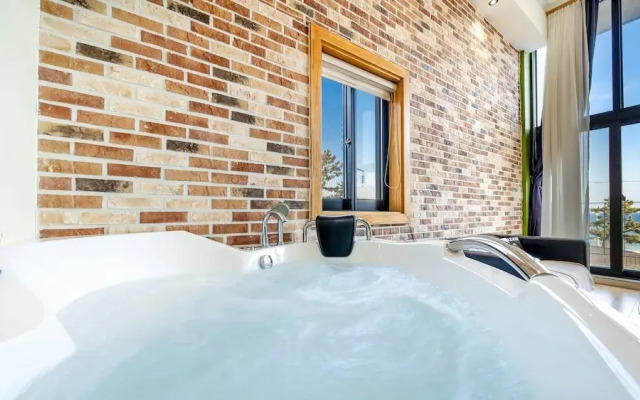 Gangneung Jd38 spa Pension