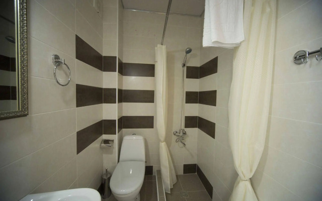 Log Inn Boutique Hotel