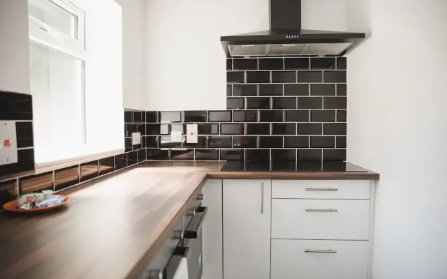 Room in Guest Room - Large Double Room in Leicester