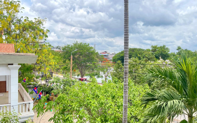 Siem Reap Riverside Hotel