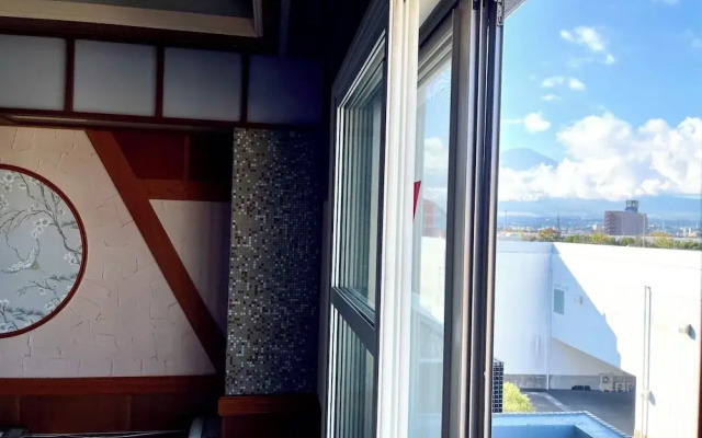 Fuji Outlet Hot Spring Hotel