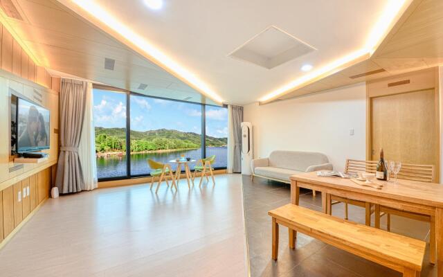 Gapyeong Rondavill Pension