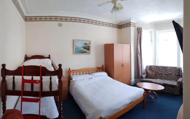 4 Berth, Ground Floor Flat, Glen Villa 1