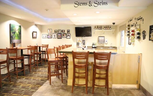 AmericInn Hotel & Suites Fairfield