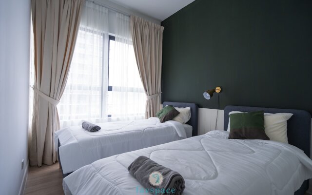 Arte Plus KLCC by FavSpace