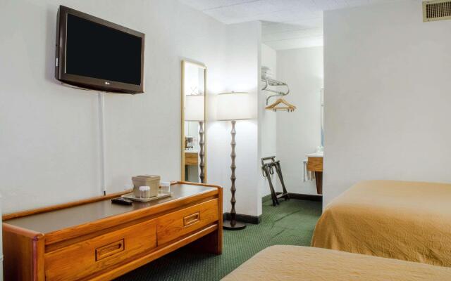 Quality Inn & Suites Burnham