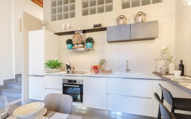 Casa Arias in Lucca With 2 Bedrooms and 1 Bathrooms