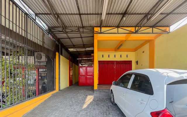 Sion Homestay RedPartner near Terminal Kertajaya Mojokerto