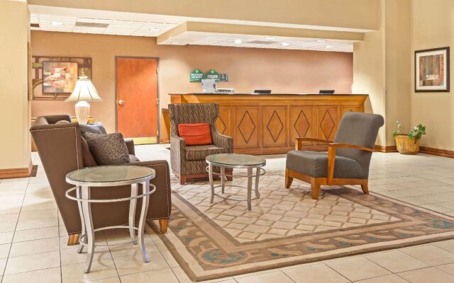 Holiday Inn Express And Suites Arlington North - Stadium Area, an IHG Hotel