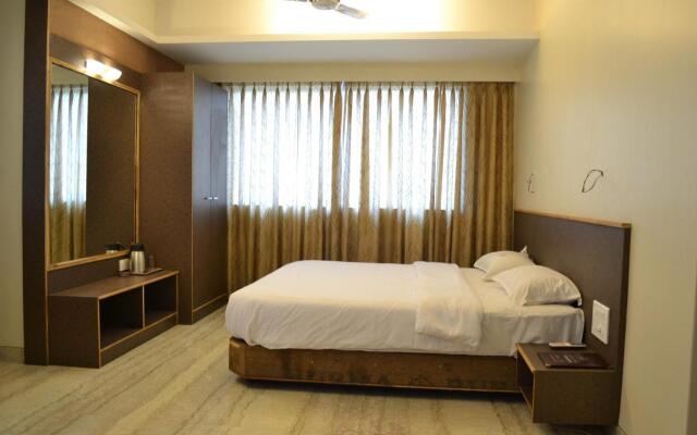 Hotel Elegant Grand