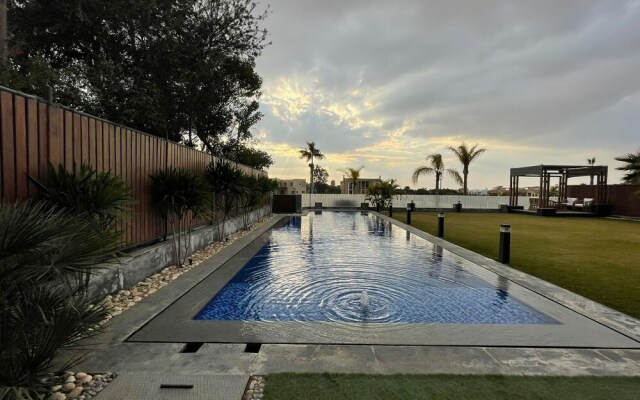 Villa with pool