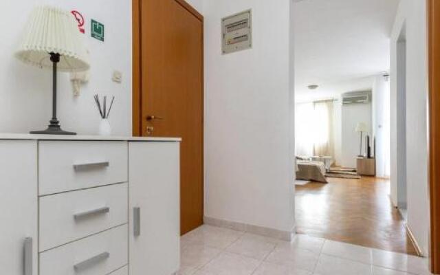 Apartment Maja