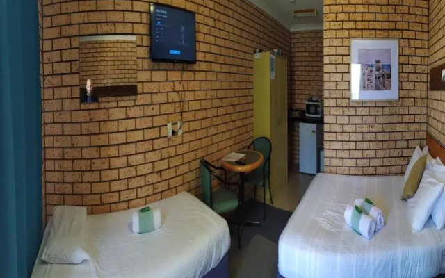 Toukley Motel – Guest Rooms – Toukley