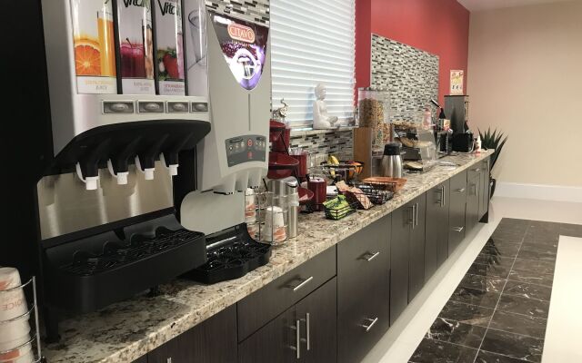 Econo Lodge Inn & Suites Houston Willowbrook