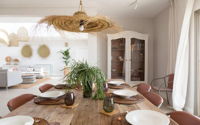 Ereza White Homes
