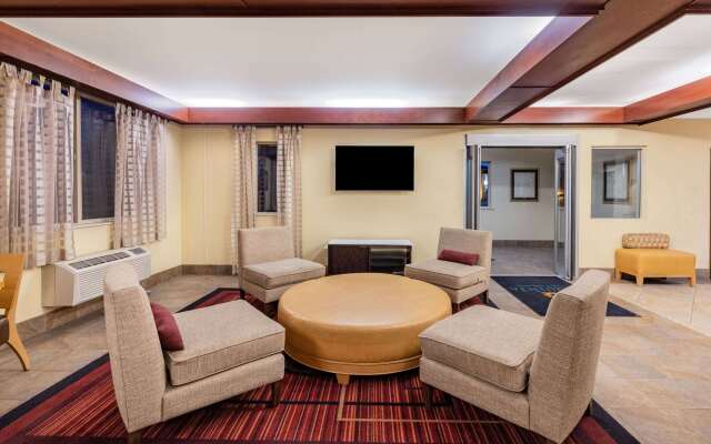 La Quinta Inn & Suites by Wyndham Helena