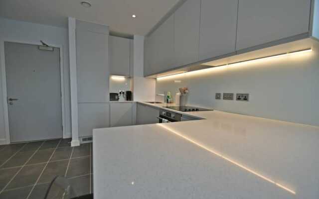 Modern 2 Bedroom Apartment in Green Gate