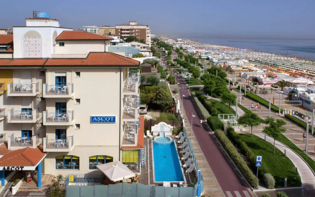 Hotel Ascot