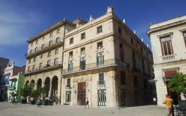 Palacio Del Marques De San Felipe Y Santiago